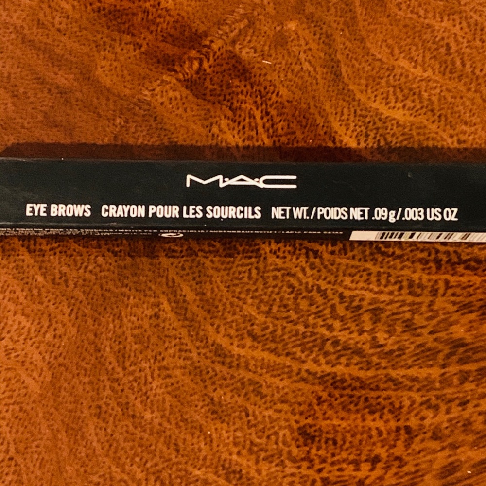 MAC - Eyebrows - Crayon Pour Les Sourcils - Stud - Brand New Never Used